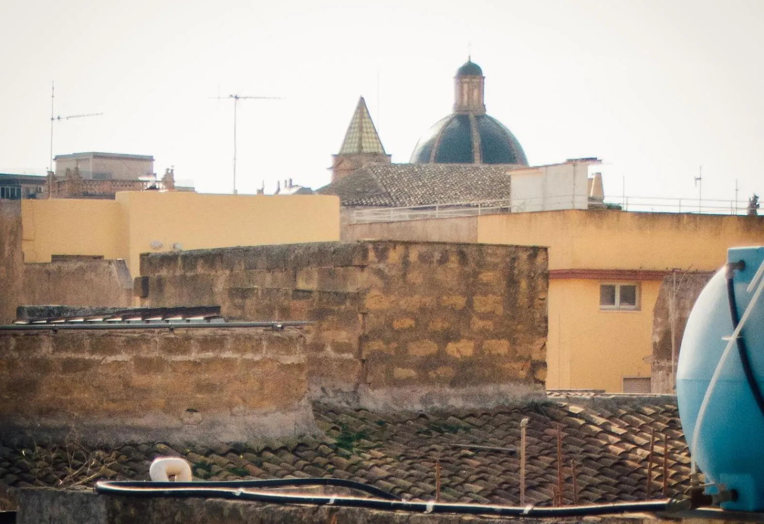 شقة Le Stanze Del Vicolo مازارا ديل فالو